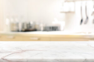 https://www.marbreponcetou.fr/sx-content/uploads/articles/plan-de-travail-marbre.jpg
